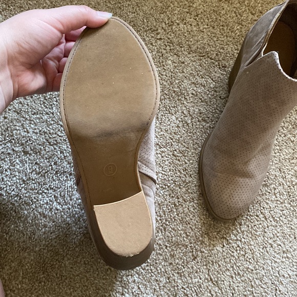 Suede boots - Picture 3 of 3